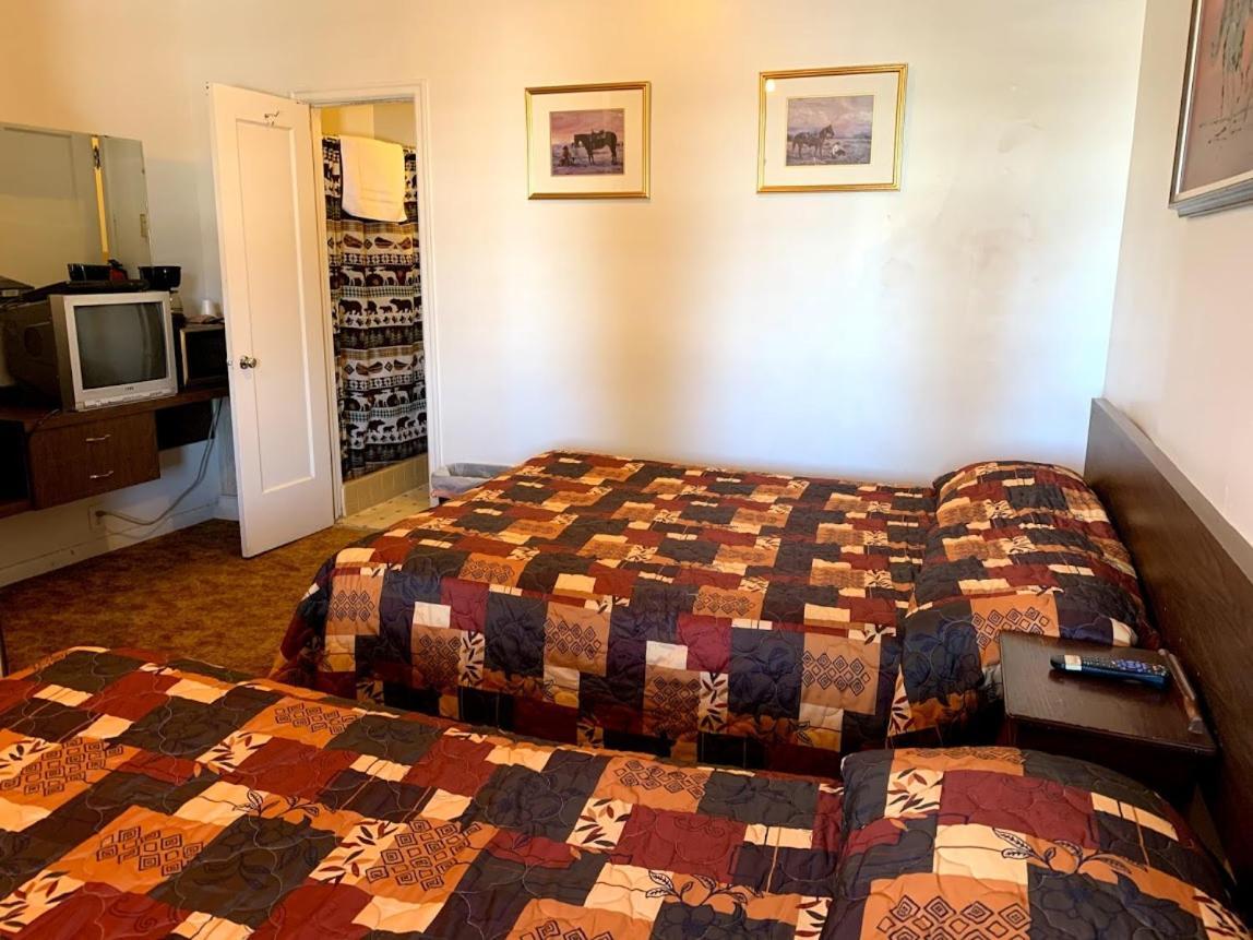 Wagons West Motel Augusta Bagian luar foto