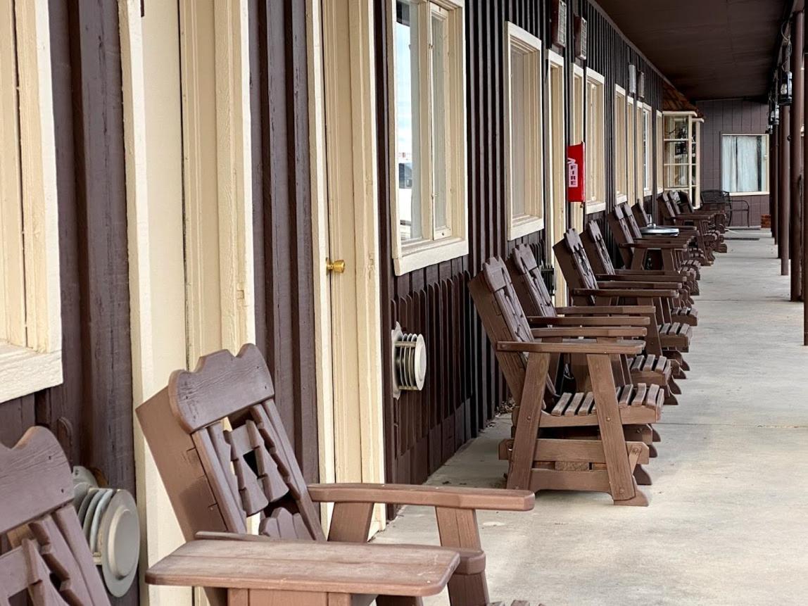 Wagons West Motel Augusta Bagian luar foto